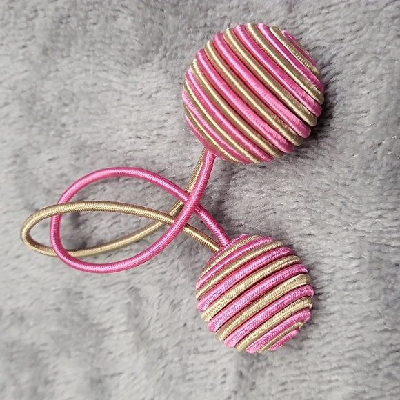 NWOT Two Hair Ties 💖 - Picture 6 of 7